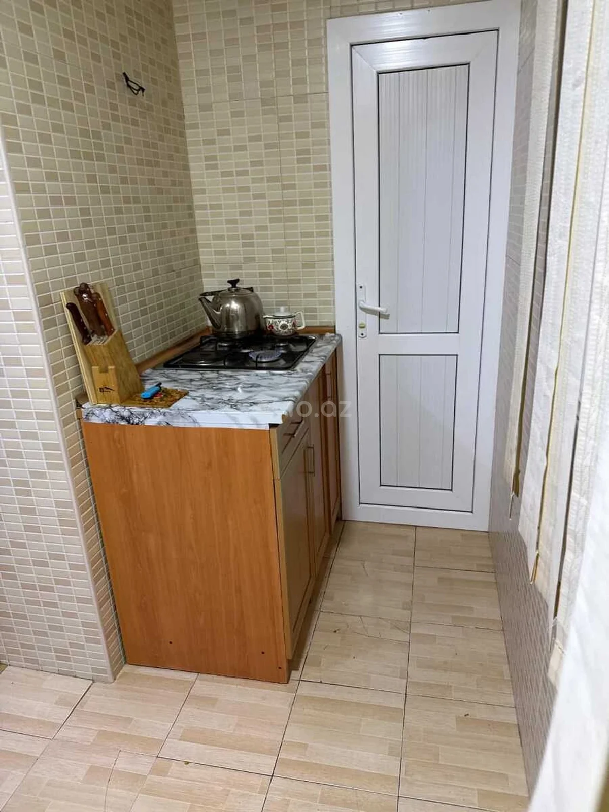 Kirayə 3 otaqlı mənzil Neftçilər metrosu yaxınlığında — Mənzil, Bakı (6)