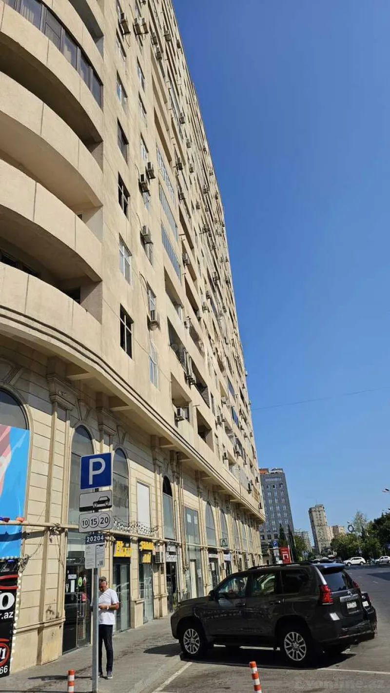 Satılır 4 otaqlı Mənzil Yeni tikili 209 m² Bakı, Nərimanov r., Gənclik m — Mənzil, Bakı (2)