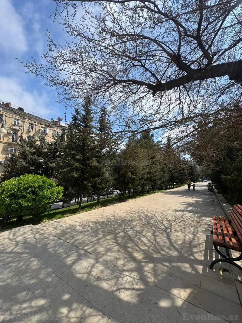 Satılır 5 otaqlı Mənzil Yeni tikili 220 m² Bakı, Yasamal r., Elmlər Akademiyası m — Mənzil, Bakı (3)