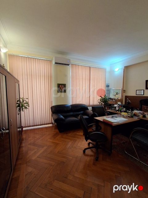 Satılır 3 otaqlı köhnə tikili 100 m² — Bakı