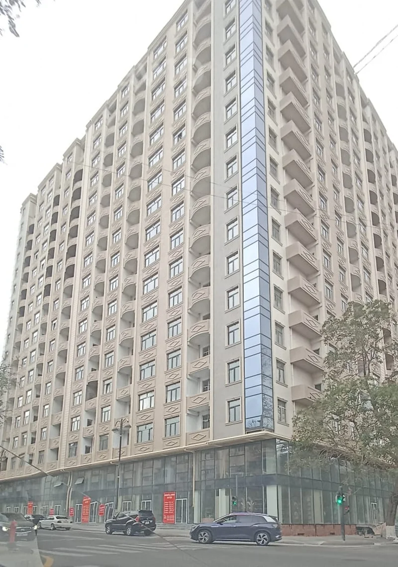 3 otaqlı mənzil, 130 m², Ceyhun Hacibeyli kucesi — Bakı