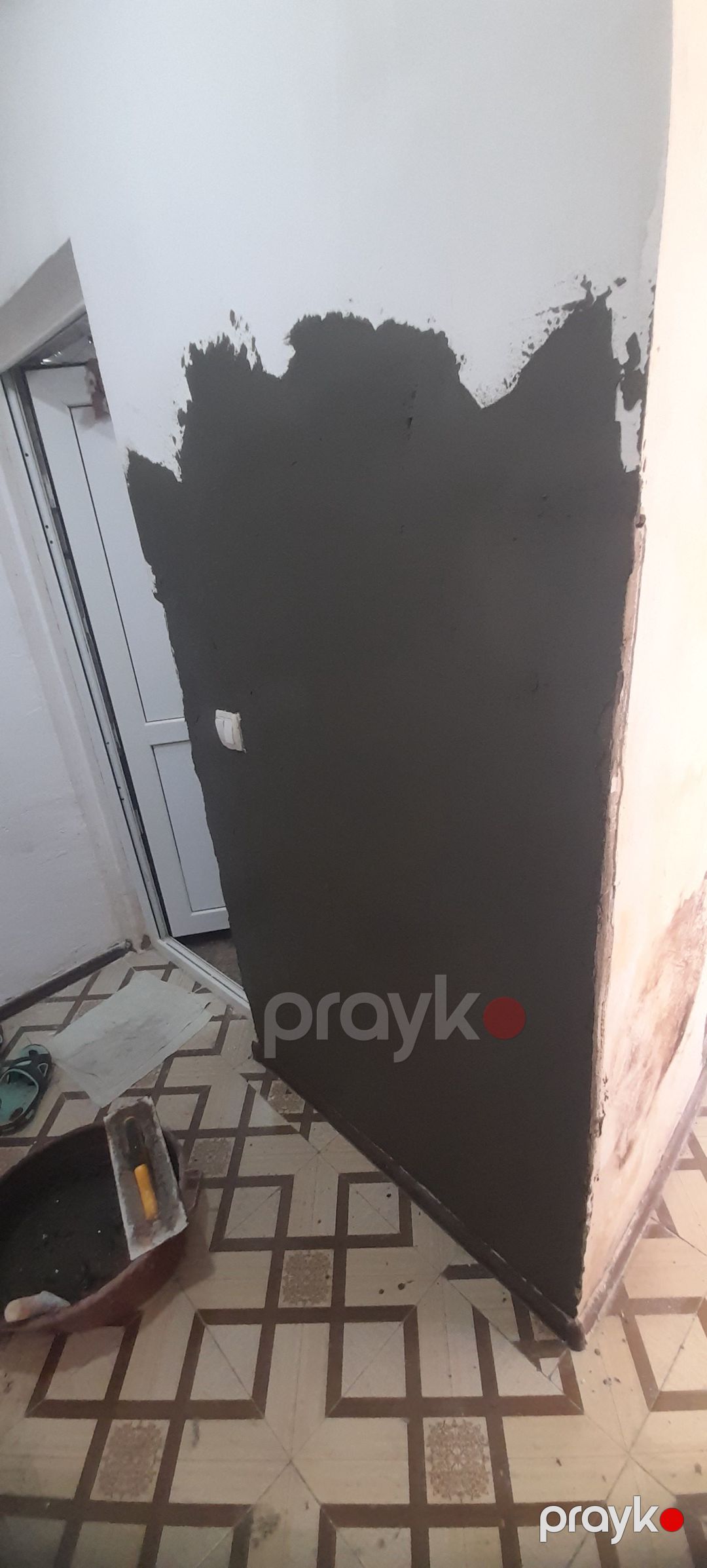Aboy ve malyar ustasi — Divar kağızının yapışdırılması, Binə (13)