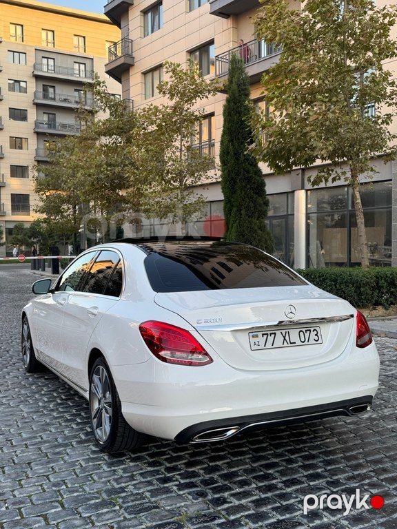 Mercedes C 300, 2.0 L, 2017 il, 86 000 km — Avtomobillər, Bakı (8)