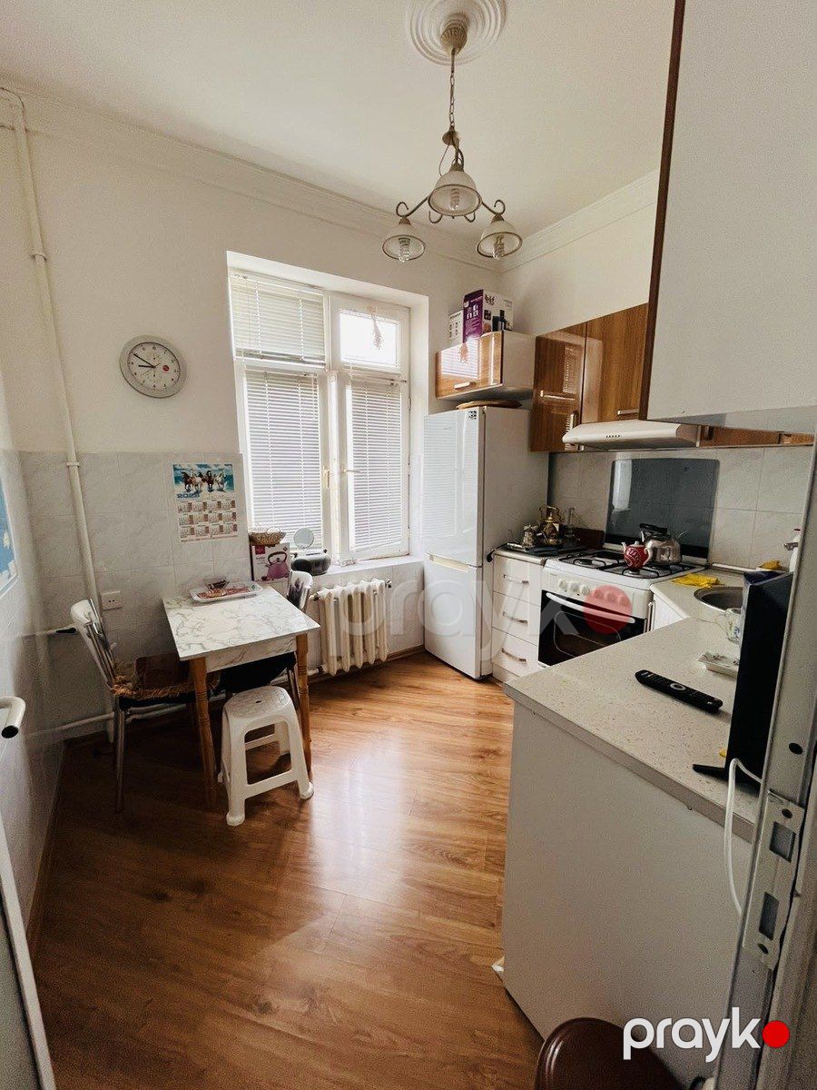 Satılır 2 otaqlı köhnə tikili 61 m² — Mənzil, Bakı (8)