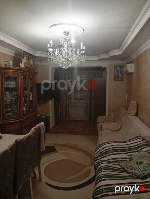 Satılır 2 otaqlı köhnə tikili 60 m² — Bakı