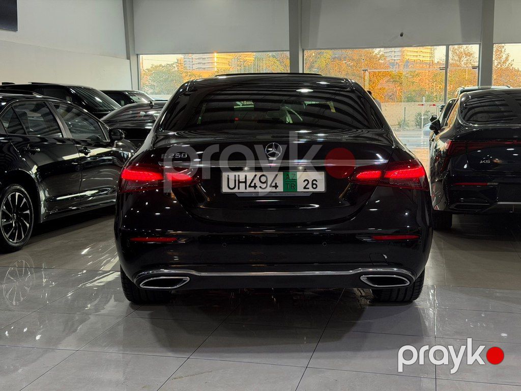 Mercedes E 300, 2.0 L, 2022 il, 45 000 km — Avtomobillər, Bakı (4)