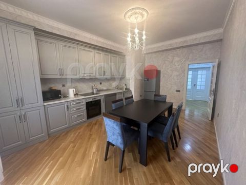 Ağ Şəhərdə 2 otaqlı premium mənzil kirayə verilir Ümumi sahə: 100