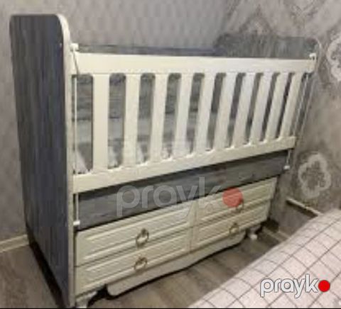 Oğlan və qız üçün, Yeni, Dördbucaq, Beşik, Dəstsiz, Matrassız, Yellənmə mexanizmi ilə — Fatmayı