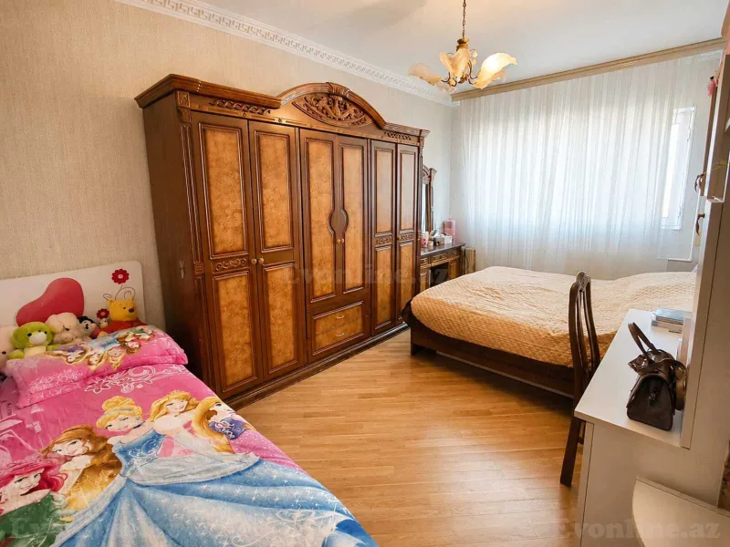 Satılır 3 otaqlı Mənzil Köhnə tikili 70 m² Bakı, Nizami r., Qara Qarayev m — Mənzil, Bakı (4)