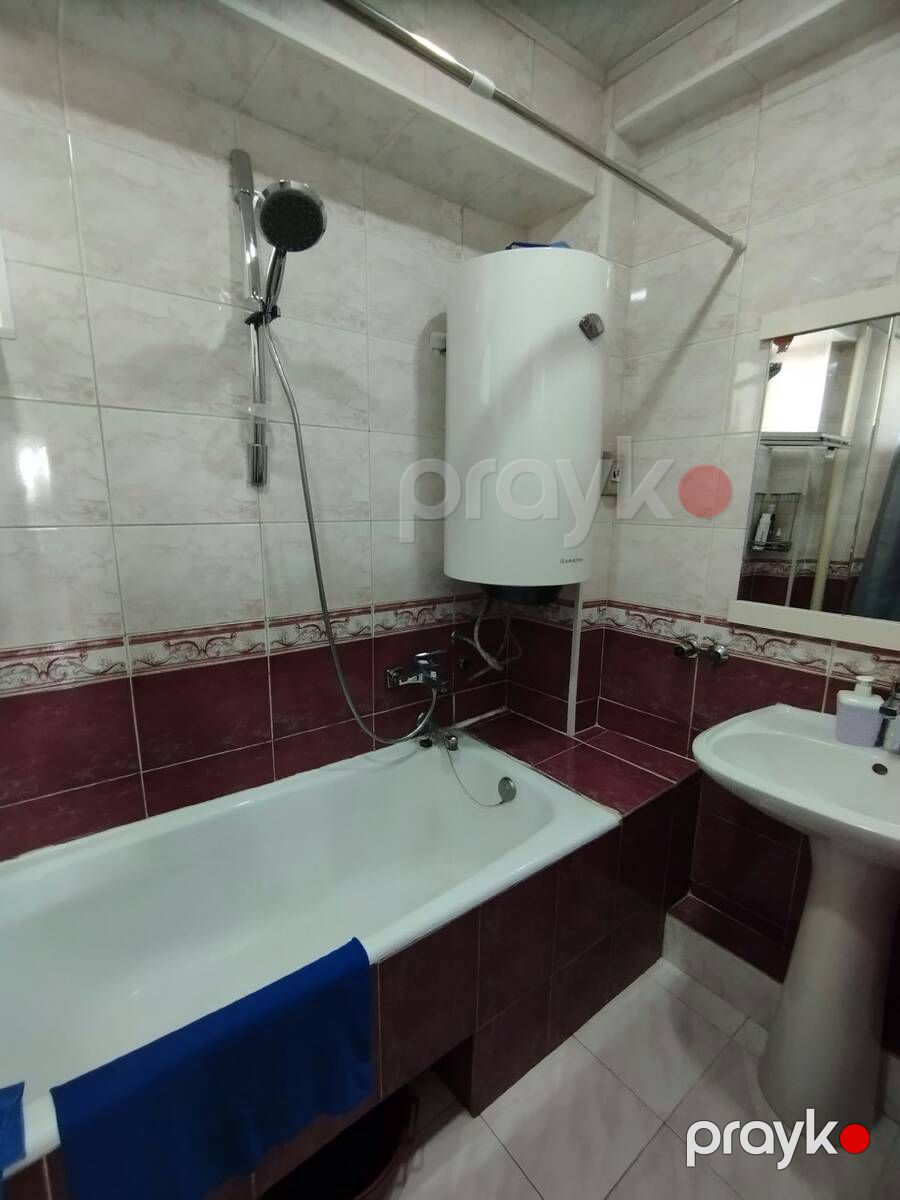 Satılır 2 otaqlı köhnə tikili 65 m² — Mənzil, Bakı (11)