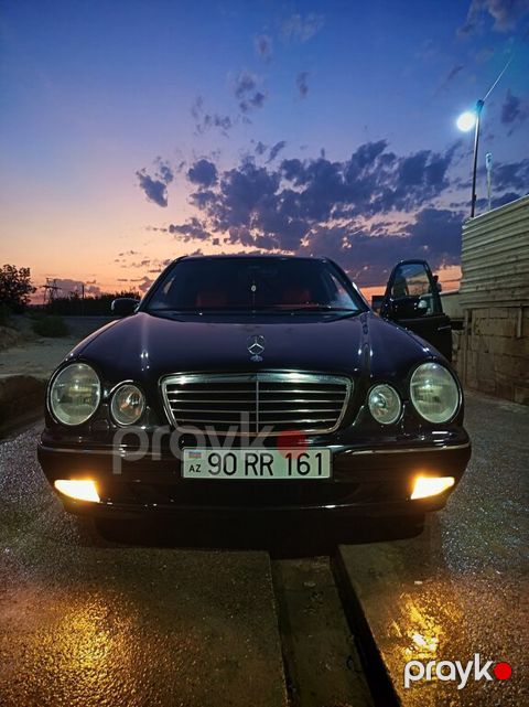 Mercedes E 320, 3.2 L, 2000 il, 400 400 km — Yevlax