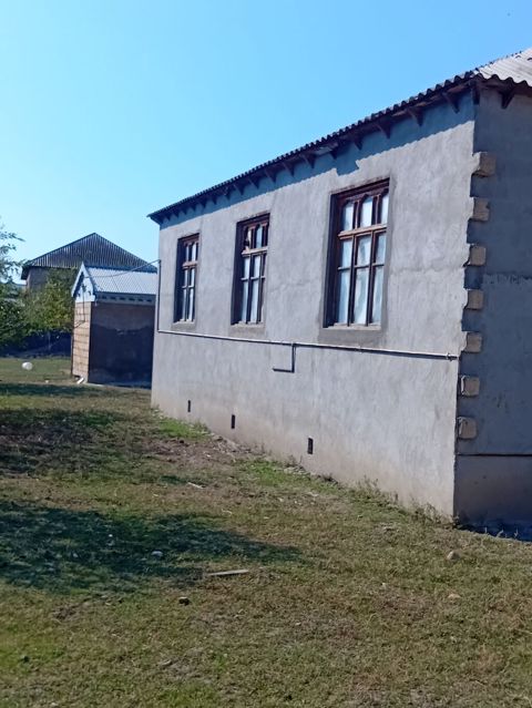 3 otaqlı, 86 kv. m, Orta təmir — Şirvan