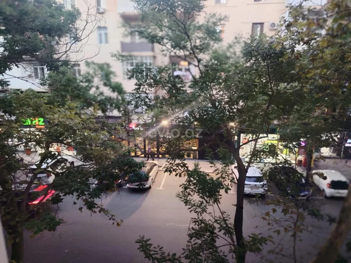 Kirayə 3 otaqlı mənzil Elmlər Akademiyası metrosu yaxınlığında — Mənzil, Bakı (11)