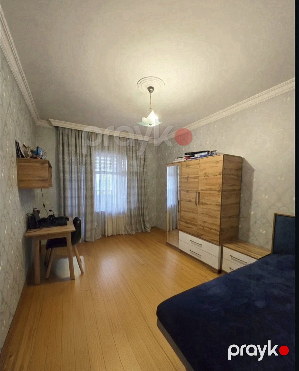 Satılır 4 otaqlı köhnə tikili 110 m² — Mənzil, Bakı (2)