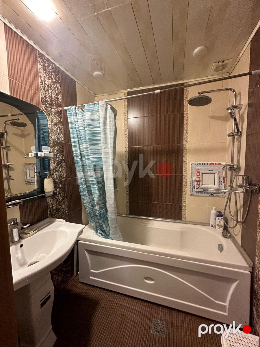 Satılır 2 otaqlı köhnə tikili 86 m² — Mənzil, Bakı (7)