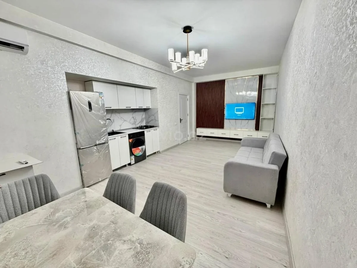 Kirayə 3 otaqlı mənzil 20 Yanvar metrosu yaxınlığında — Bakı