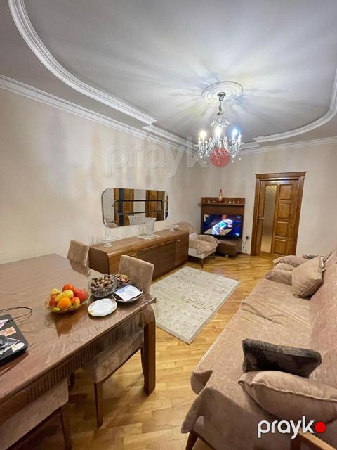 Satılır 3 otaqlı köhnə tikili 68 m² — Bakı
