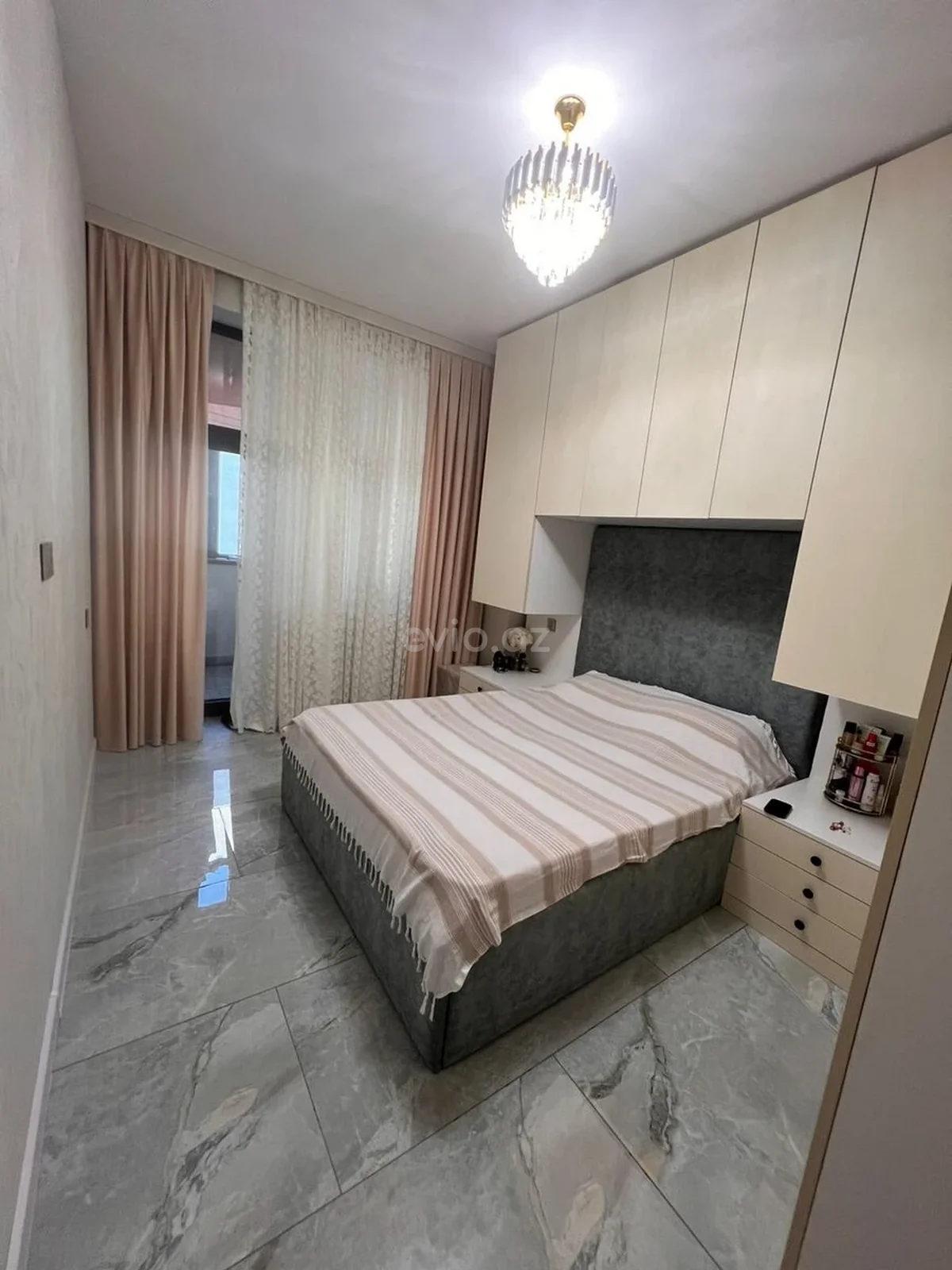 Kirayə 2 otaqlı mənzil Yeni Günəşli qəsəbəsində — Bakı