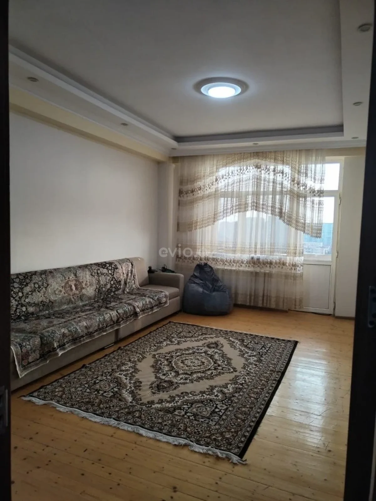Kirayə 2 otaqlı mənzil Qara Qarayev metrosu yaxınlığında — Bakı