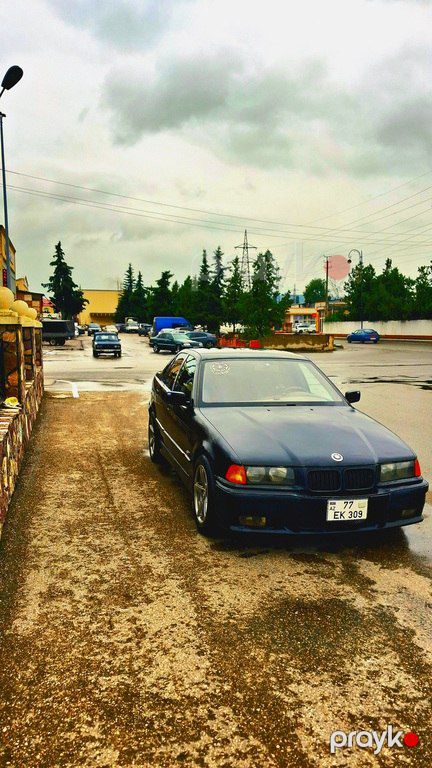 BMW 318, 1.8 L, 1993 il, 596 538 km — Quba