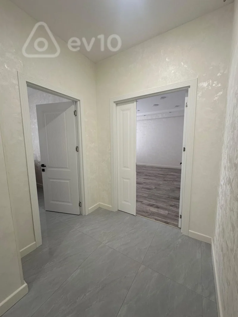 2 otaqlı mənzil, 112 m², azadliq metro — kirayə — Mənzil, Bakı (9)