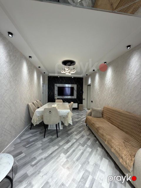 Satılır 3 otaqlı köhnə tikili 65 m² — Bakı