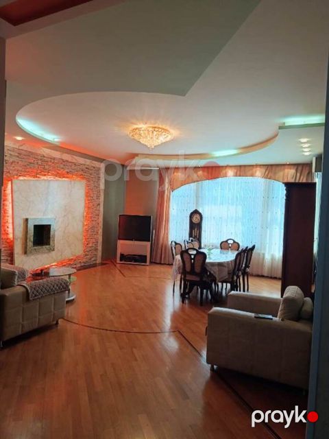 Satılır 4 otaqlı yeni tikili 175 m²