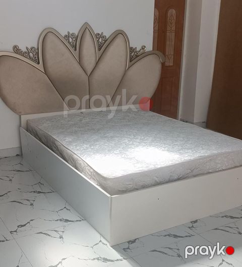 Bazalı taxt satılır 135₼.ölçü 1 60/2m satılır Ünvan Savalan — Bakı