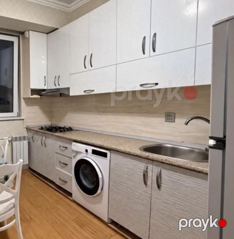Kuxna Mebeli satılır qiyməti 300 manat ölçüsü 3 metr rezapalı sınıqdı — Digah