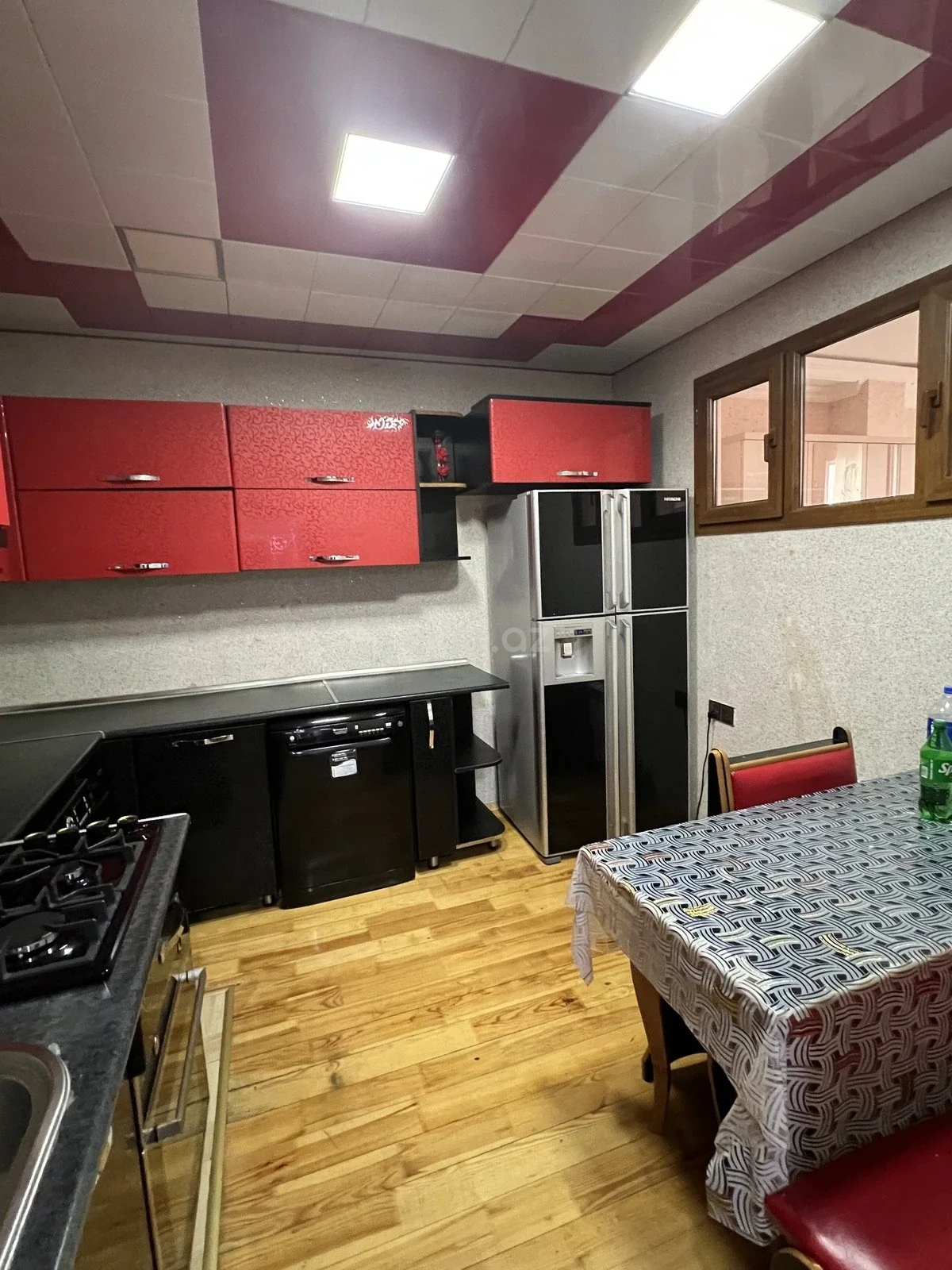 Kirayə 3 otaqlı mənzil 8 Noyabr metrosu yaxınlığında — Mənzil, Bakı (11)