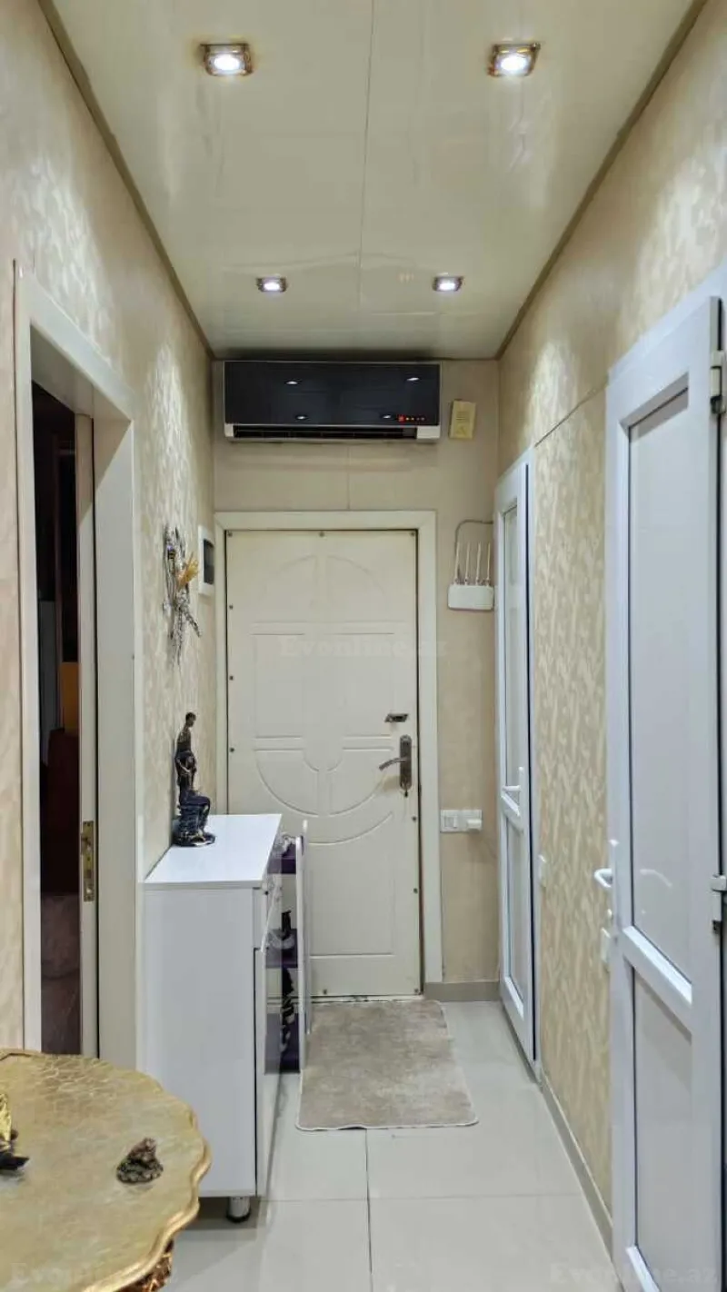 Satılır 3 otaqlı Mənzil Köhnə tikili 70 m² Bakı, Nəsimi r., Memar Əcəmi m., 4-cü mikrorayon — Mənzil, Bakı (3)