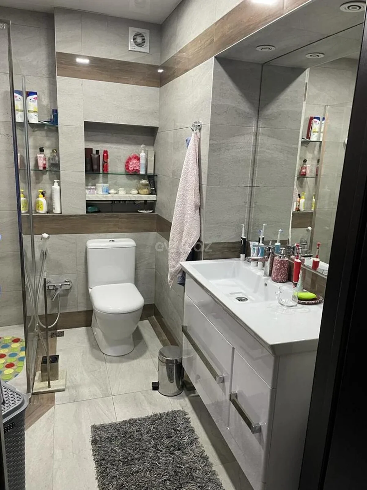 Kirayə 3 otaqlı mənzil Şah İsmayıl Xətai metrosu yaxınlığında — Mənzil, Bakı (8)