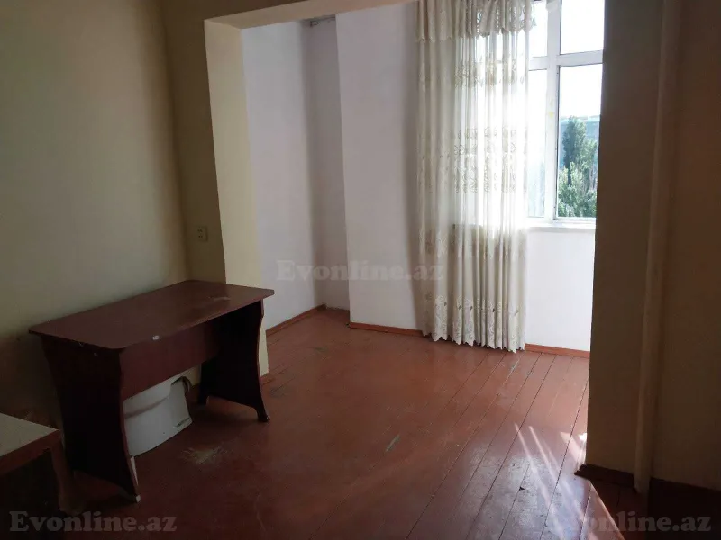 Satılır 2 otaqlı Mənzil Köhnə tikili 50 m² Bakı, Binəqədi r., Azadlıq prospekti m., 8-ci mikrorayon — Mənzil, Bakı (5)