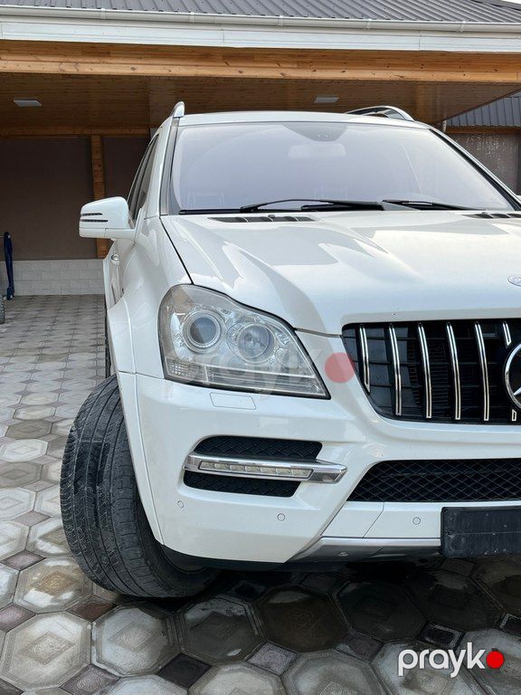 Mercedes GL 550 4MATIC, 5.5 L, 2011 il, 250 000 km — Avtomobillər, Bakı (8)