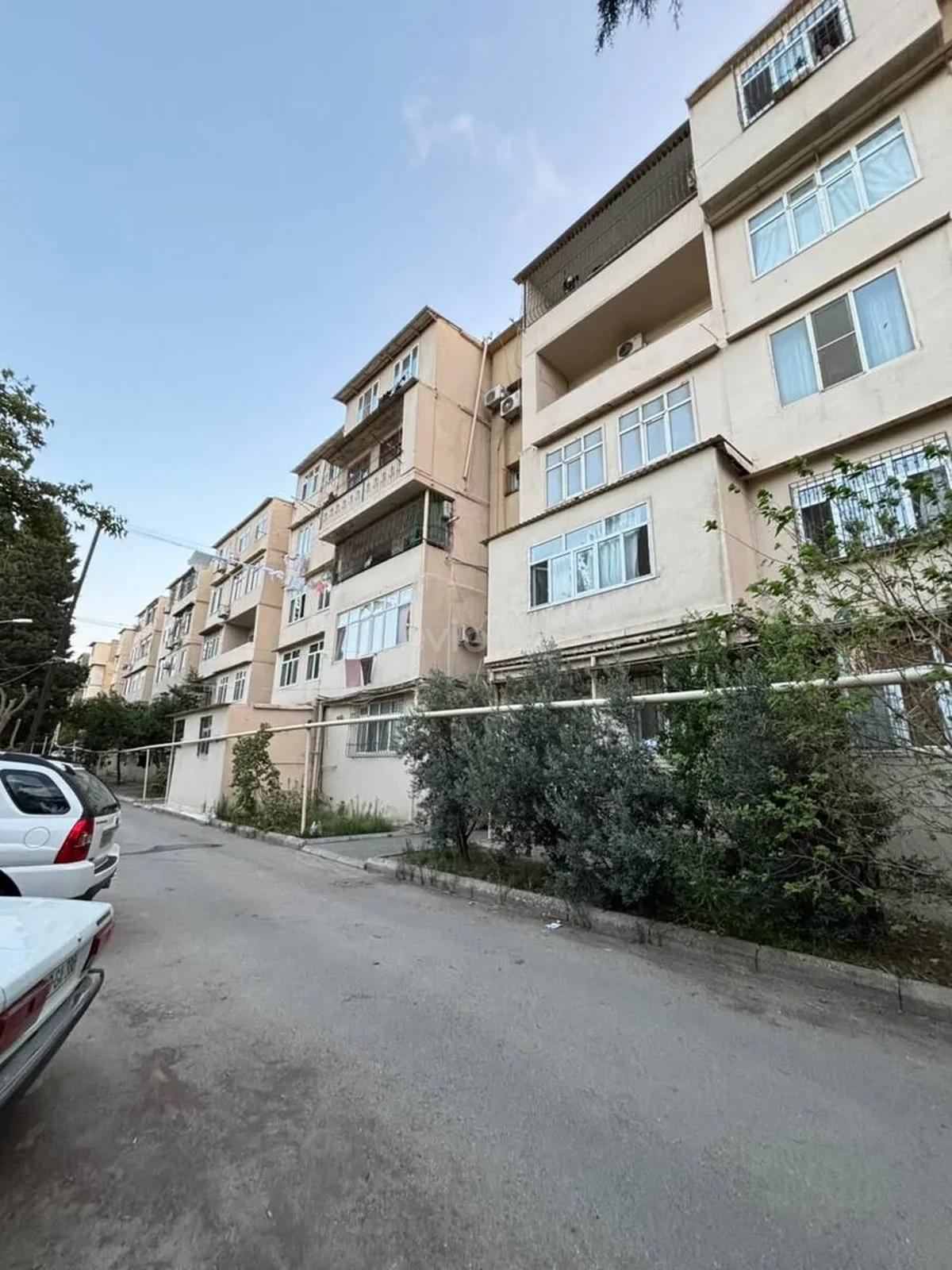 Kirayə 3 otaqlı mənzil Qara Qarayev metrosu yaxınlığında — Mənzil, Bakı (9)