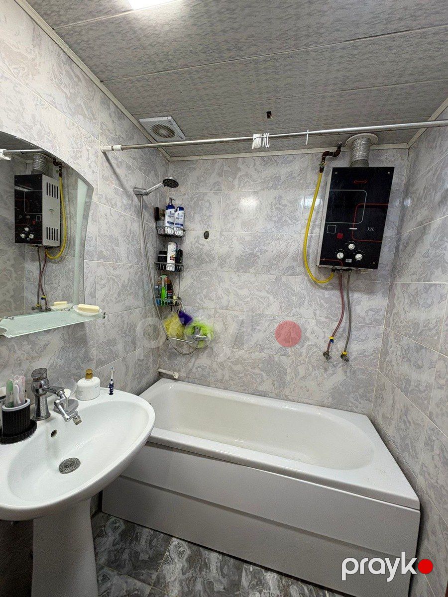 Satılır 2 otaqlı köhnə tikili 65 m² — Mənzil, Bakı (4)
