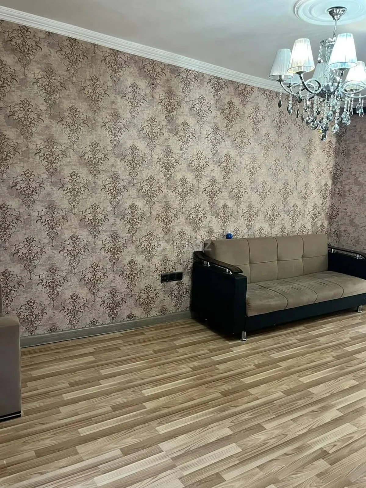 Kirayə 3 otaqlı mənzil Neftçilər metrosu yaxınlığında — Mənzil, Bakı (2)