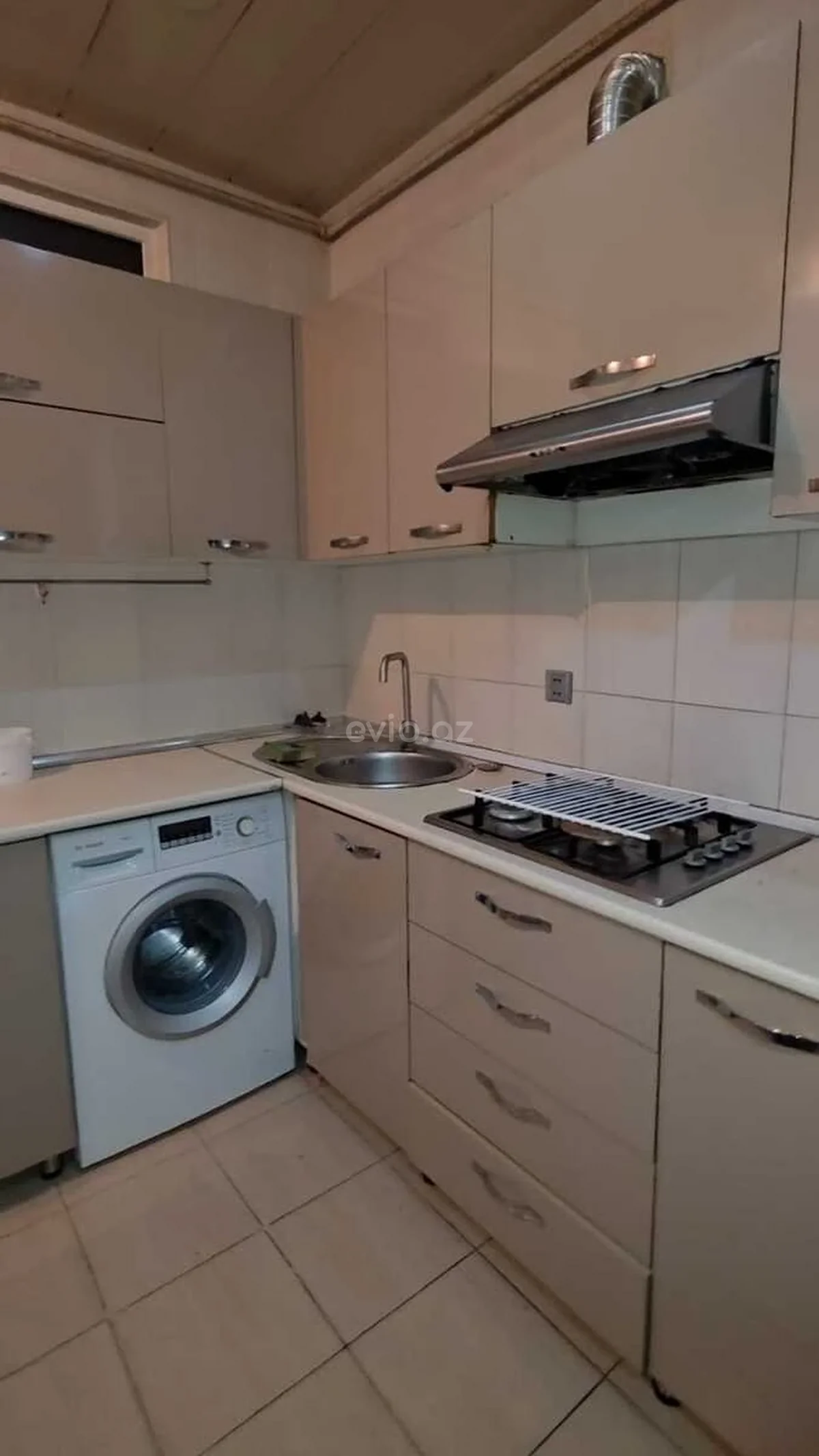 Kirayə 2 otaqlı mənzil 20 Yanvar metrosu yaxınlığında — Bakı