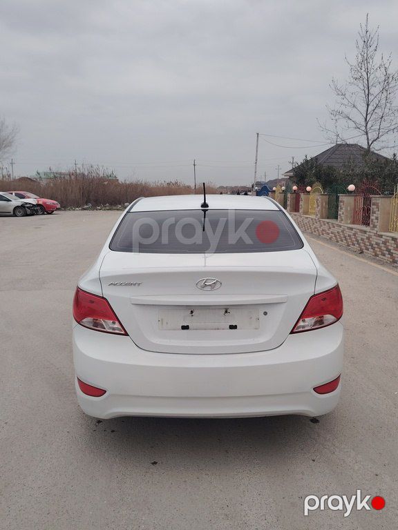 Hyundai Accent, 1.6 L, 2017 il, 386 000 km — Avtomobillər, Bakı (2)