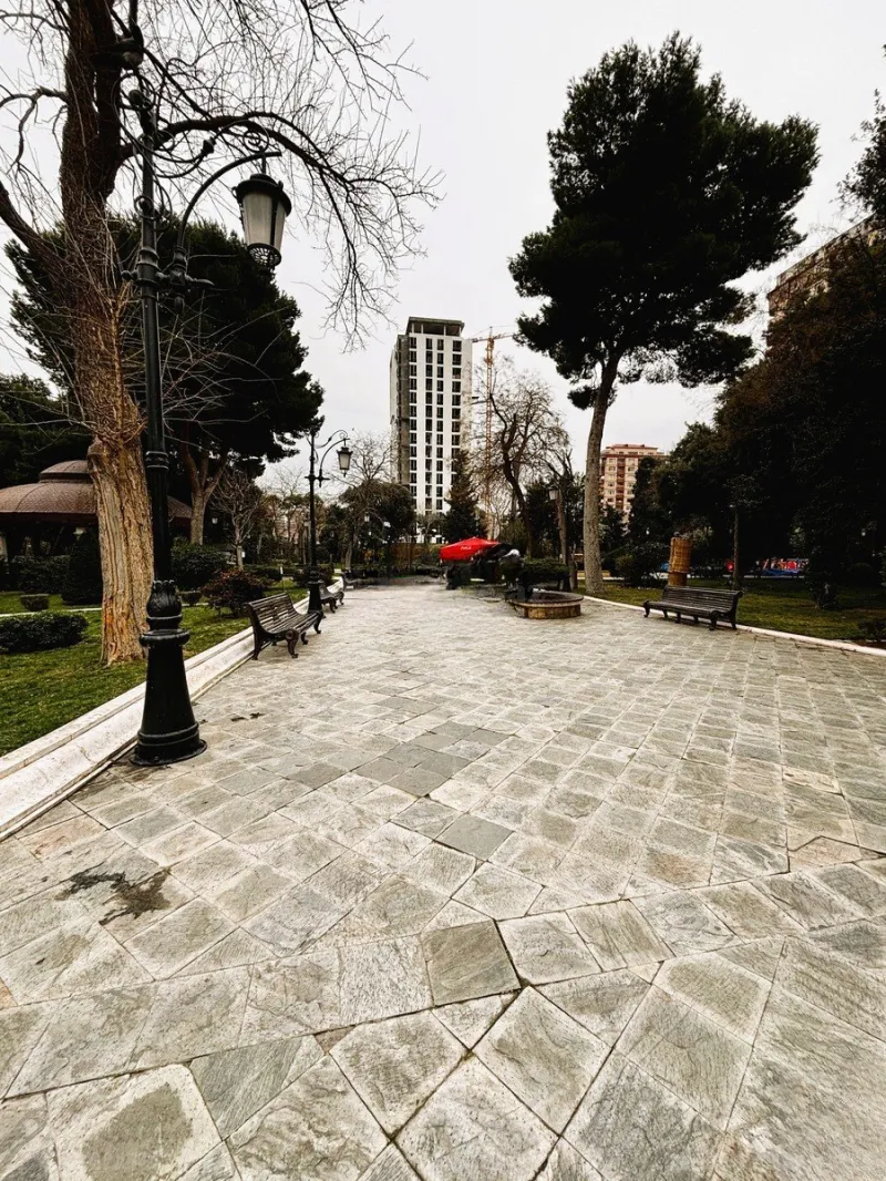 Satılır 3 otaqlı Mənzil Köhnə tikili 657 m² Bakı, Nəsimi r., 28 May m — Mənzil, Bakı (2)