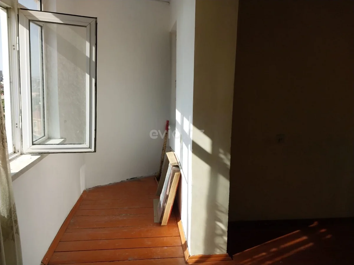 2 otaqlı orta təmirli mənzil satılır 8-ci mikrorayonda — Mənzil, Bakı (10)