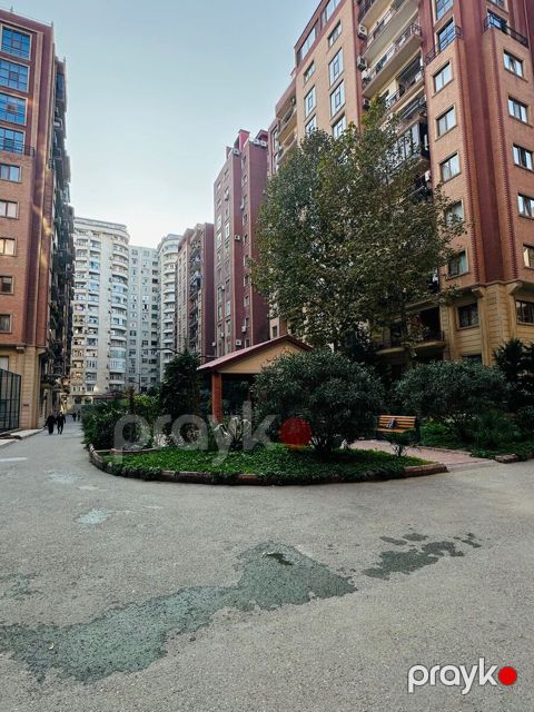 Satılır 3 otaqlı yeni tikili 165 m² — Bakı