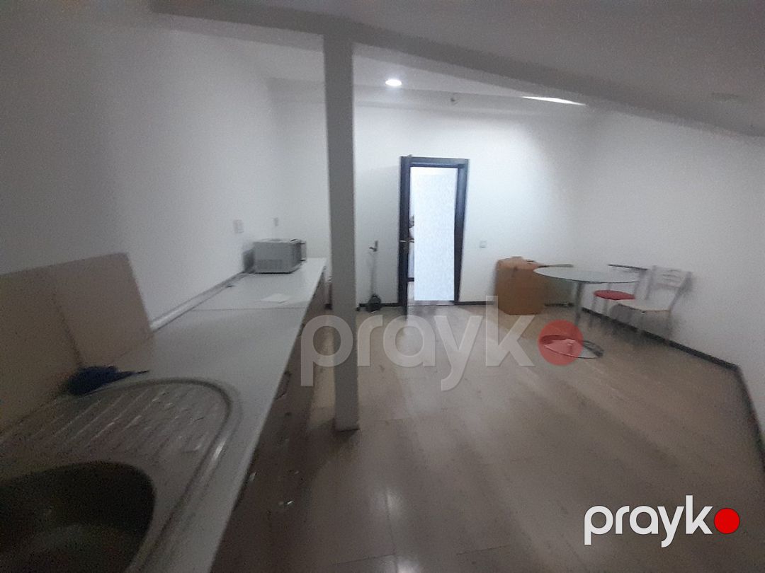 Ofis icarəyə verilir, 32 m², Əhməd Rəcəbli küç., Bakı — Ofis (4)