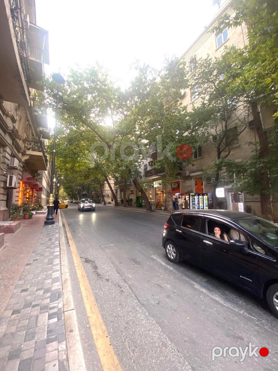 Satılır 2 otaqlı köhnə tikili 71 m² — Mənzil, Bakı (11)