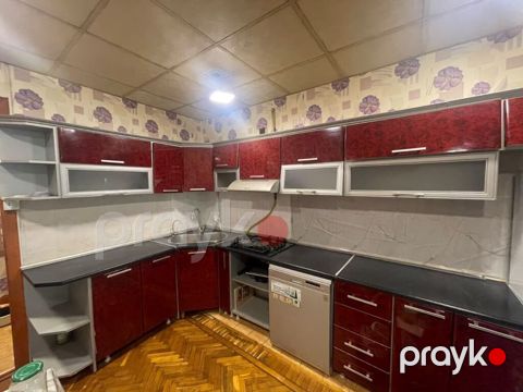 Mətbəx mebeli 350 azn üsdünsə asbrator moyka verilir ölçi 2*3 — Bakı
