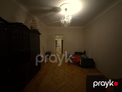 İcarəyə verilir 2 otaqlı köhnə tikili 60 m² — Bakı