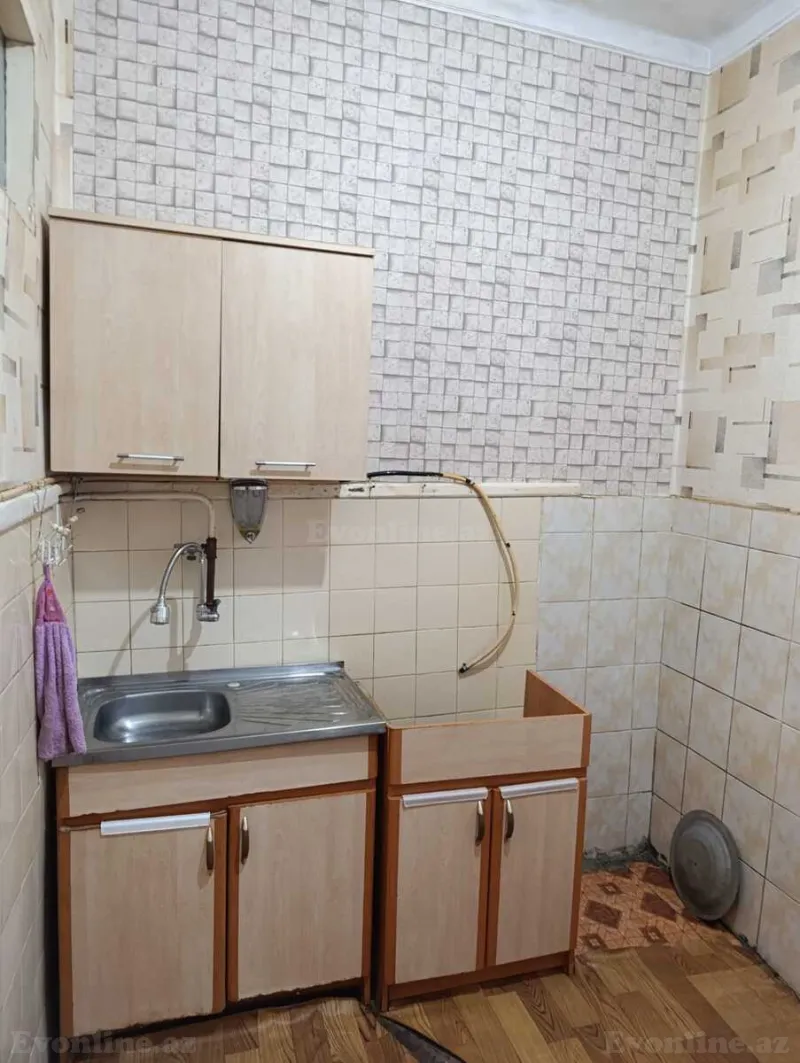 Satılır 2 otaqlı Mənzil Köhnə tikili 50 m² Bakı, Suraxanı r., Yeni Suraxanı — Bakı