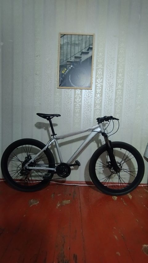 Şəhər/velosiped - Çərçivə: yüngül metal hardtail, daxili kabel keçidi — Sumqayıt