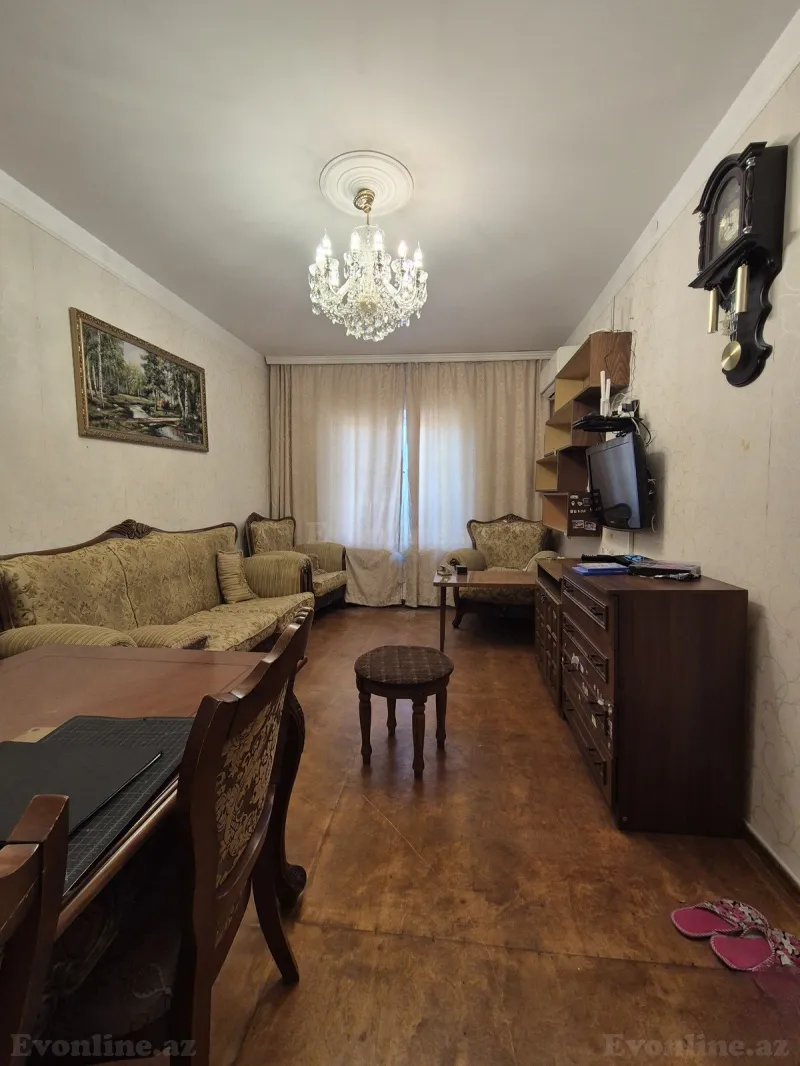 Satılır 2 otaqlı Mənzil Köhnə tikili 65 m² Bakı, Yasamal r., Yeni Yasamal — Bakı