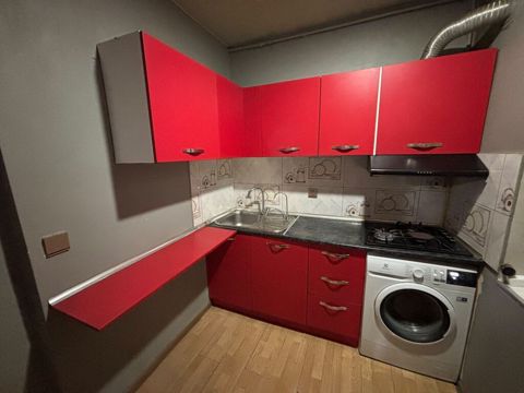 Endirim olundu Mətbəx mebeli satılır 150₼. Ölçü 2m çox. Üzərində qaz — Mətbəx mebeli